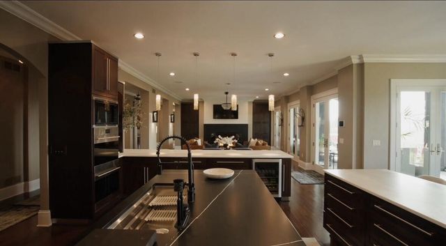 S17W28902 Price COURT, Waukesha, WI 53188