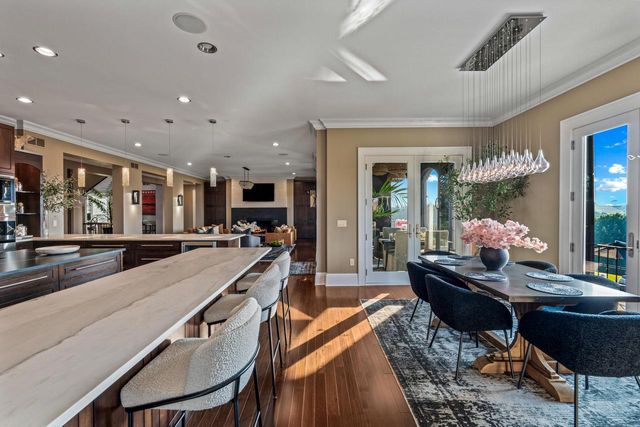 S17W28902 Price COURT, Waukesha, WI 53188