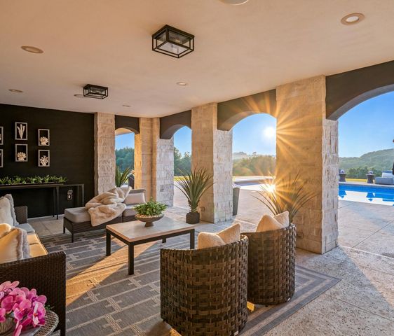 S17W28902 Price COURT, Waukesha, WI 53188