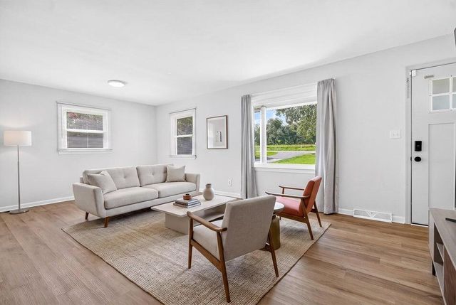 504 W Butternut Road, Summerville, SC 29483