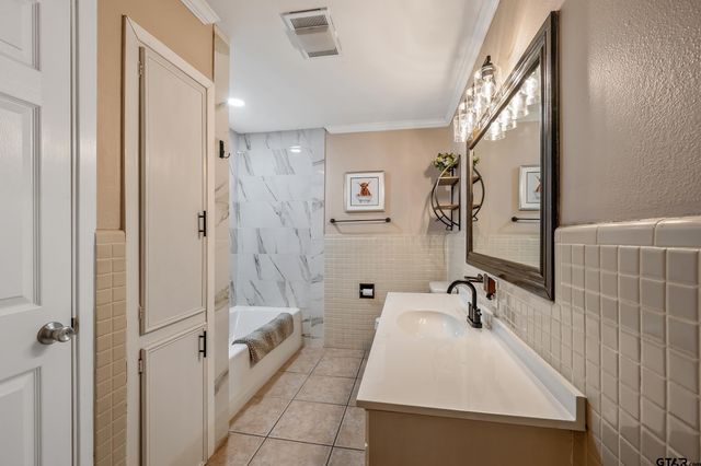 1013 Emily, Mineola, TX 75773