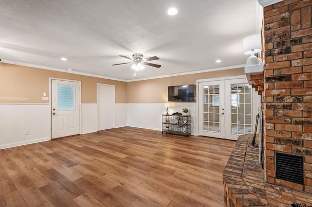 1013 Emily, Mineola, TX 75773