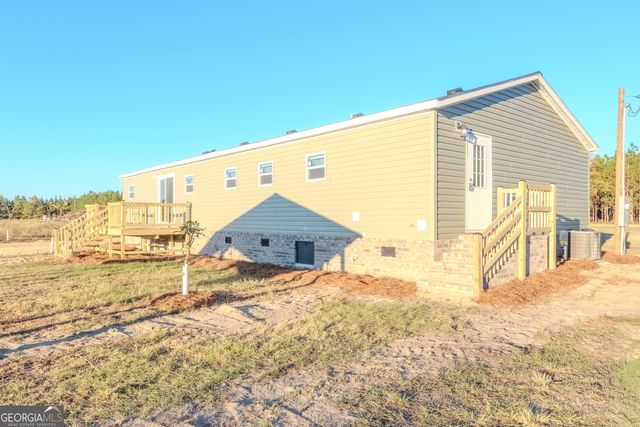 796 Lud Oquinn Road, Odum, GA 31555