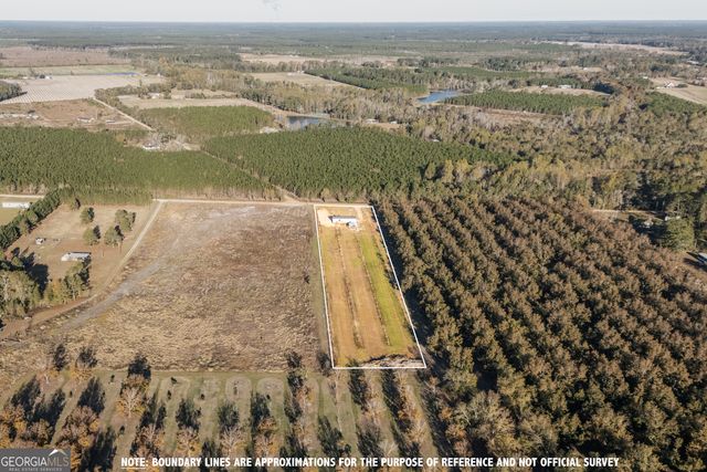 796 Lud Oquinn Road, Odum, GA 31555