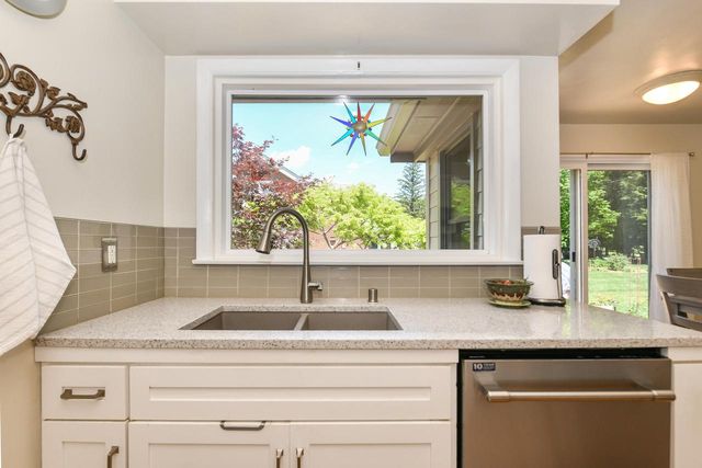 9740 W Center STREET, Milwaukee, WI 53222