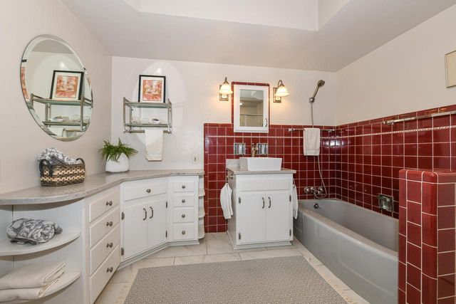 9740 W Center STREET, Milwaukee, WI 53222