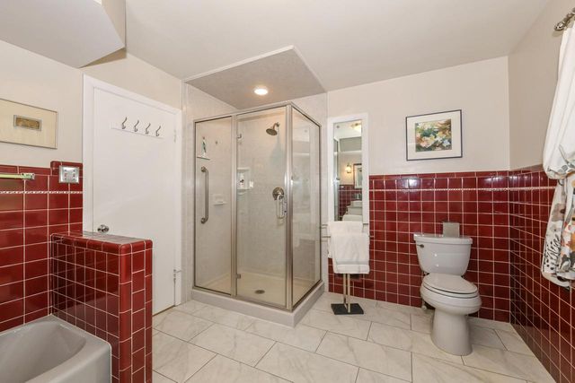 9740 W Center STREET, Milwaukee, WI 53222