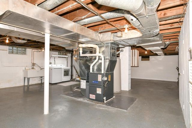 9740 W Center STREET, Milwaukee, WI 53222