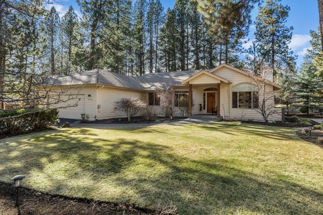 60749 Golf Village Loop, Bend, OR 97702