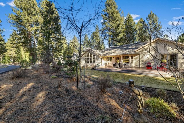 60749 Golf Village Loop, Bend, OR 97702