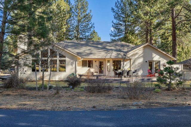 60749 Golf Village Loop, Bend, OR 97702
