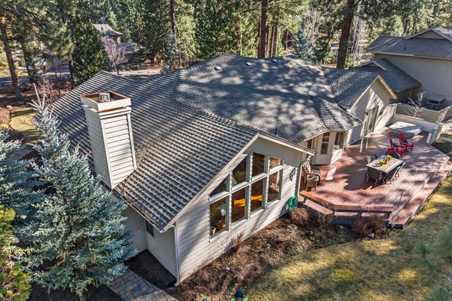 60749 Golf Village Loop, Bend, OR 97702