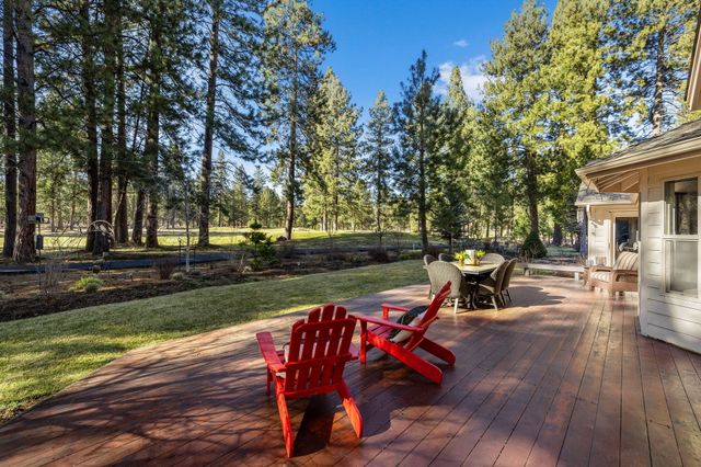 60749 Golf Village Loop, Bend, OR 97702