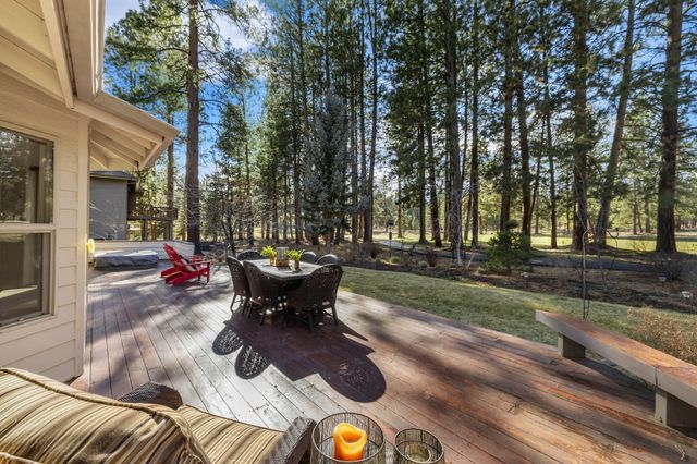 60749 Golf Village Loop, Bend, OR 97702