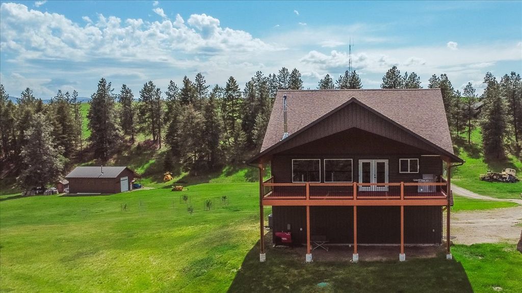 273 Game Trail, Eureka, MT 59917 photo 4