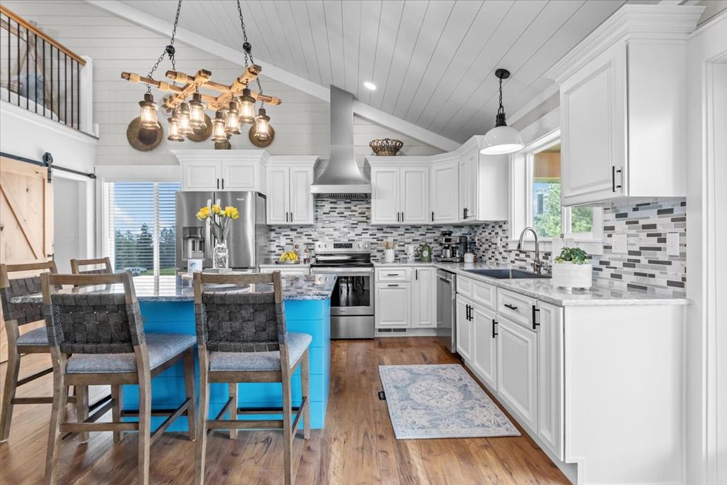 273 Game Trail, Eureka, MT 59917 photo 8