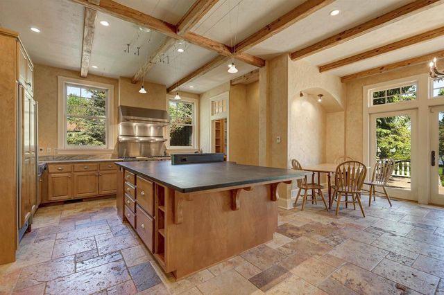 402 E WISCONSIN AVENUE, Neenah, WI 54956