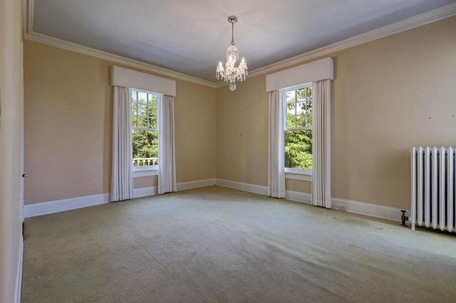 402 E WISCONSIN AVENUE, Neenah, WI 54956
