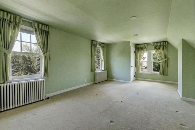 402 E WISCONSIN AVENUE, Neenah, WI 54956