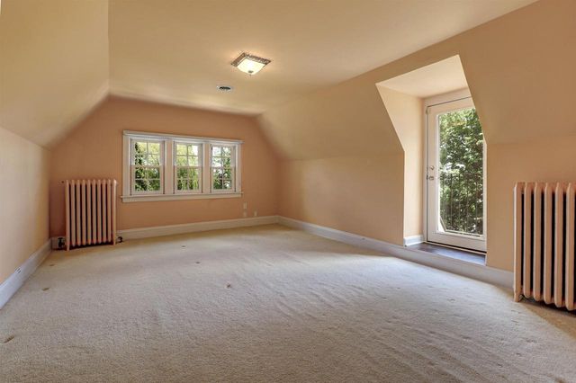 402 E WISCONSIN AVENUE, Neenah, WI 54956