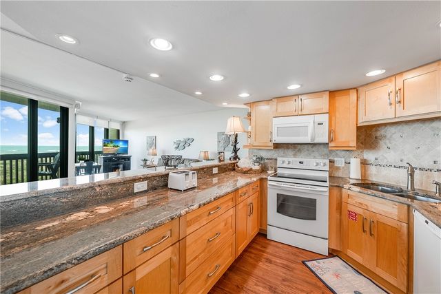 6745 Seacomber Dr 203, Port Aransas, TX 78373