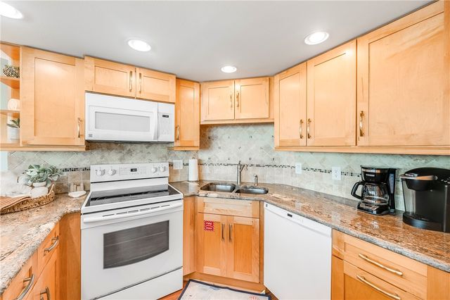 6745 Seacomber Dr 203, Port Aransas, TX 78373