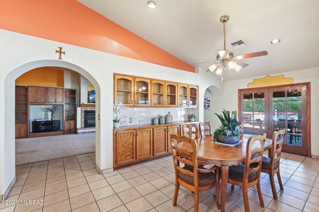 1430 W Via Ventajosa, Sahuarita, AZ 85629