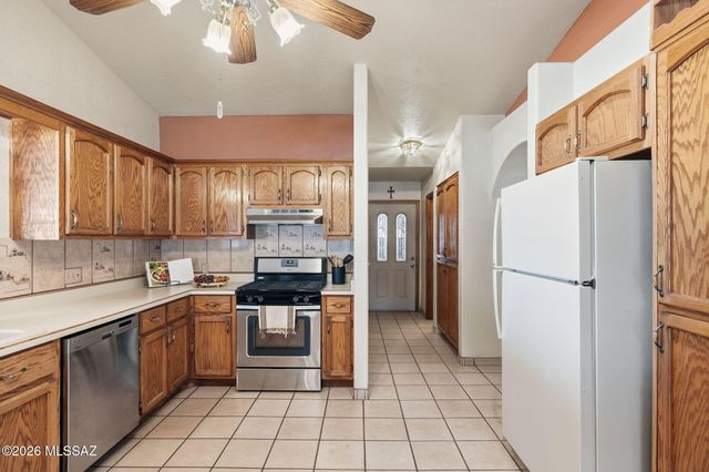 1430 W Via Ventajosa, Sahuarita, AZ 85629