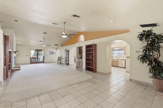1430 W Via Ventajosa, Sahuarita, AZ 85629
