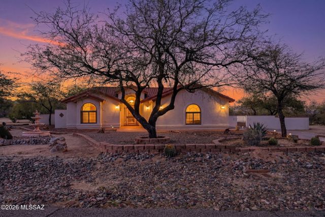 1430 W Via Ventajosa, Sahuarita, AZ 85629