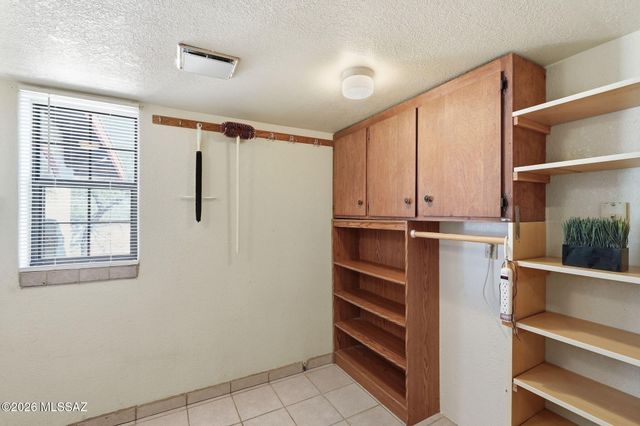 1430 W Via Ventajosa, Sahuarita, AZ 85629