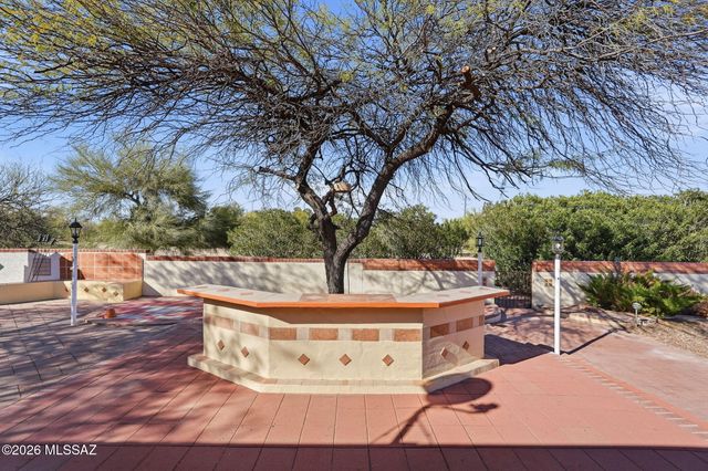 1430 W Via Ventajosa, Sahuarita, AZ 85629