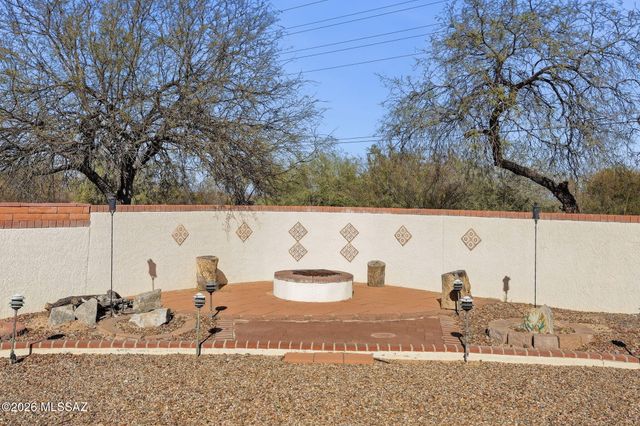 1430 W Via Ventajosa, Sahuarita, AZ 85629