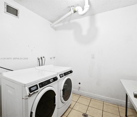 2771 Taft St 411, Hollywood, FL 33020