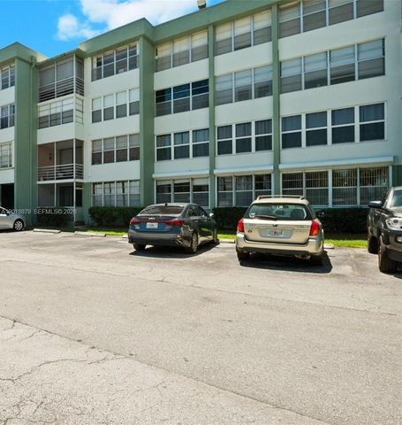 2771 Taft St 411, Hollywood, FL 33020