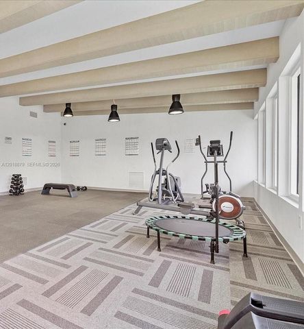 2771 Taft St 411, Hollywood, FL 33020