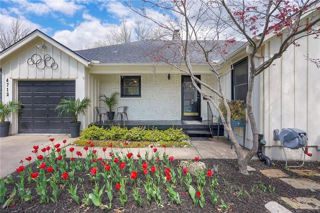 4712 W 77th Street, Prairie Village, KS 66208