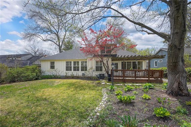 4712 W 77th Street, Prairie Village, KS 66208