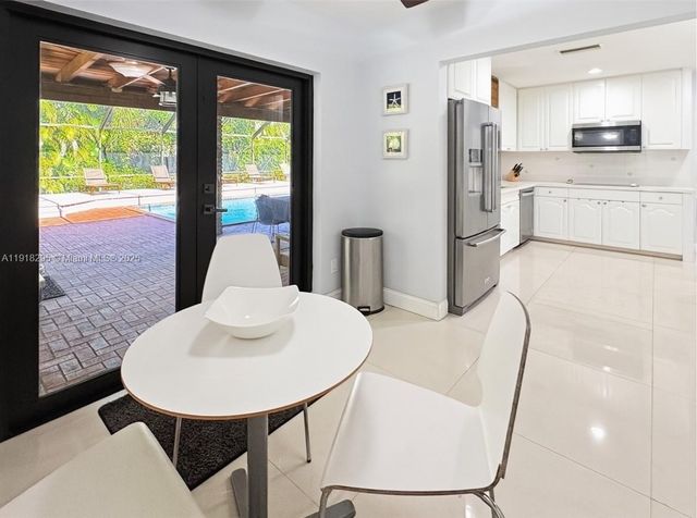 8695 SW 110th St, Miami, FL 33156