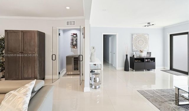 8695 SW 110th St, Miami, FL 33156