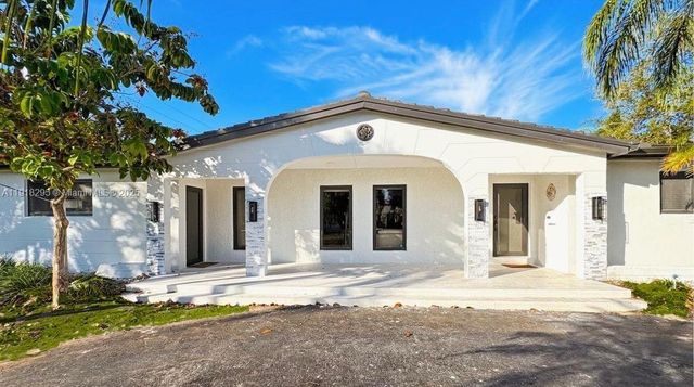 8695 SW 110th St, Miami, FL 33156