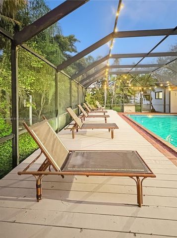 8695 SW 110th St, Miami, FL 33156