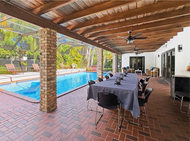 8695 SW 110th St, Miami, FL 33156