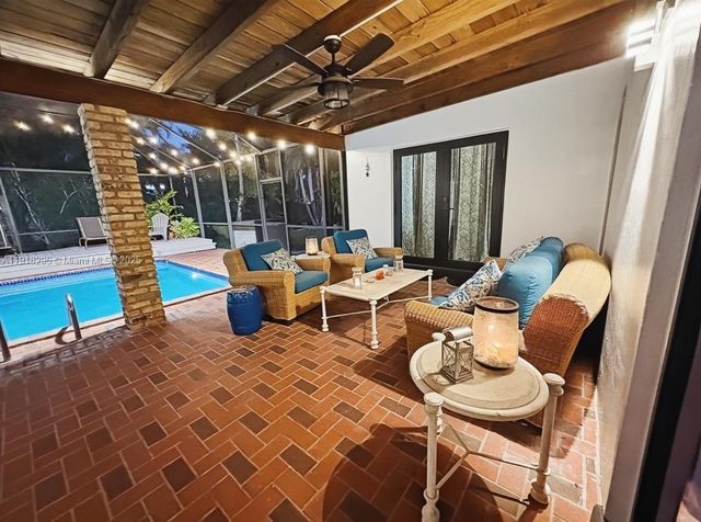 8695 SW 110th St, Miami, FL 33156