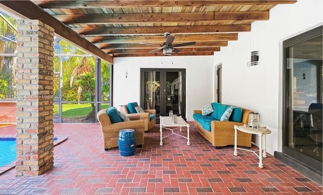 8695 SW 110th St, Miami, FL 33156