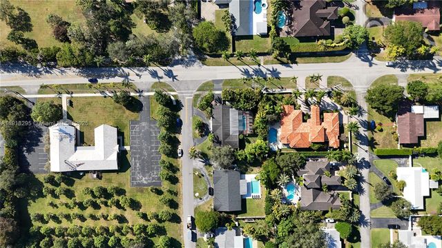 8695 SW 110th St, Miami, FL 33156