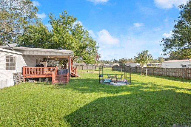 32324 Lockslie Dr, Denham Springs, LA 70706