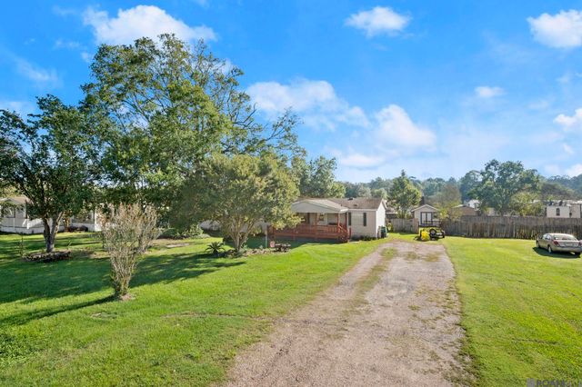 32324 Lockslie Dr, Denham Springs, LA 70706