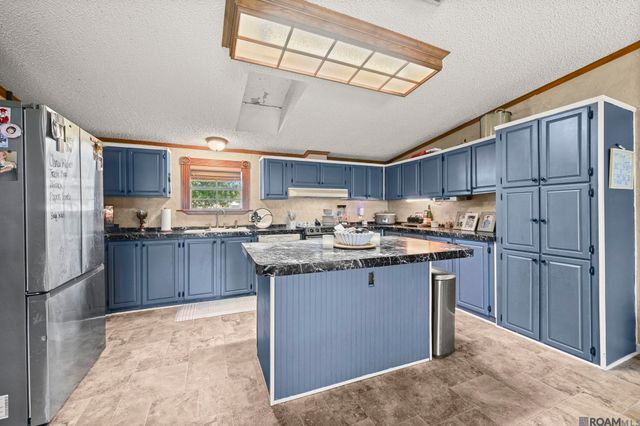 32324 Lockslie Dr, Denham Springs, LA 70706