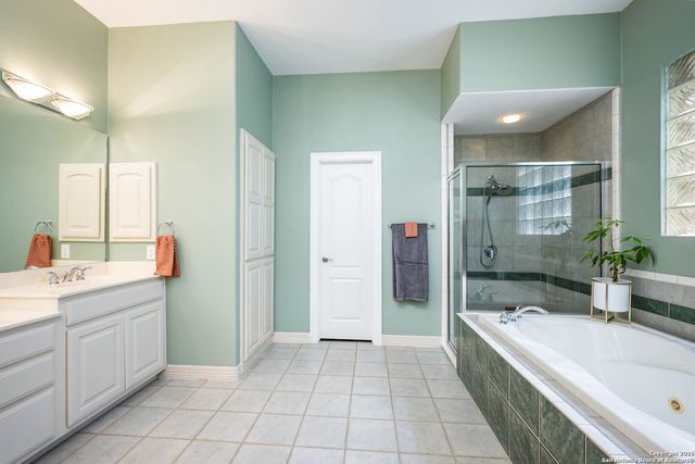 12415 winding, San Antonio, TX 78230